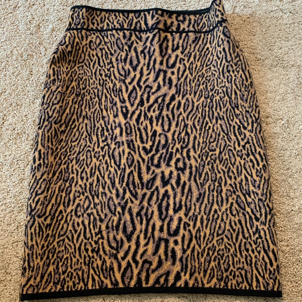 Bcbg high waisted leopard skirt